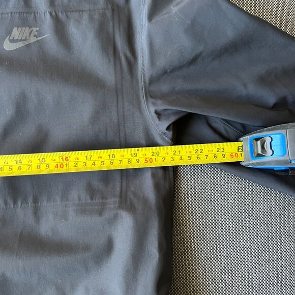 Nike Rain Jacket - Picture 8 of 10